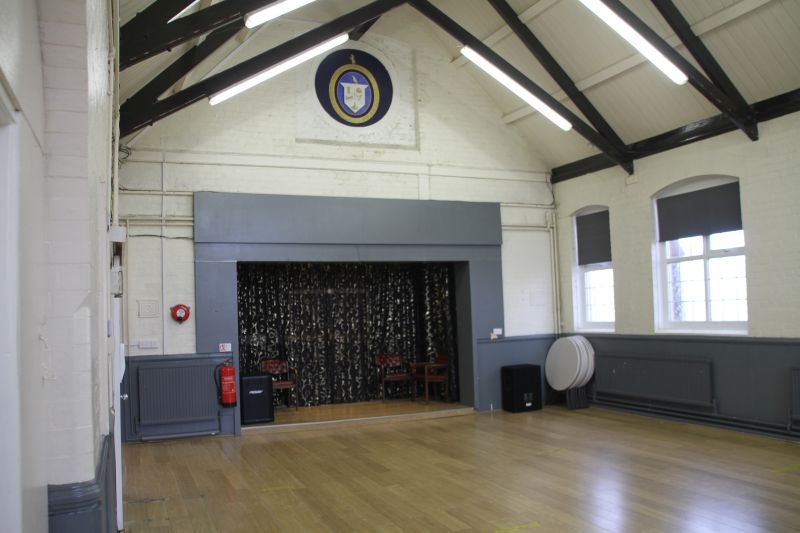 Centre-Main-Room